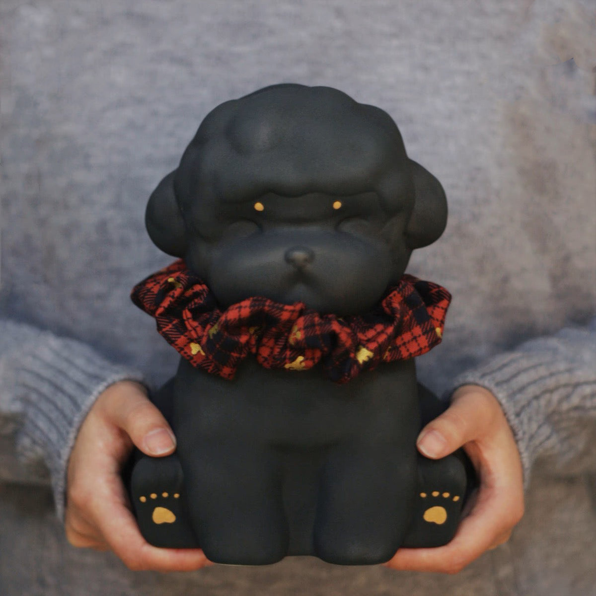 kuro inu urn. small.